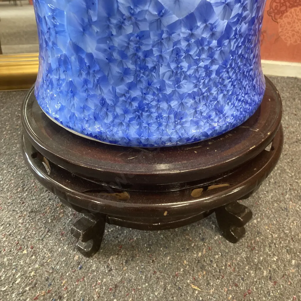 Large Chinese Porcelain Vase With Footed Wooden Stand, H117cm Image 1++