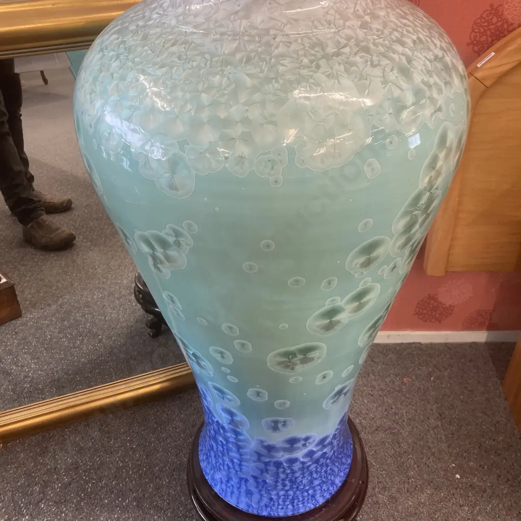 Large Chinese Porcelain Vase With Footed Wooden Stand, H117cm Image 1++