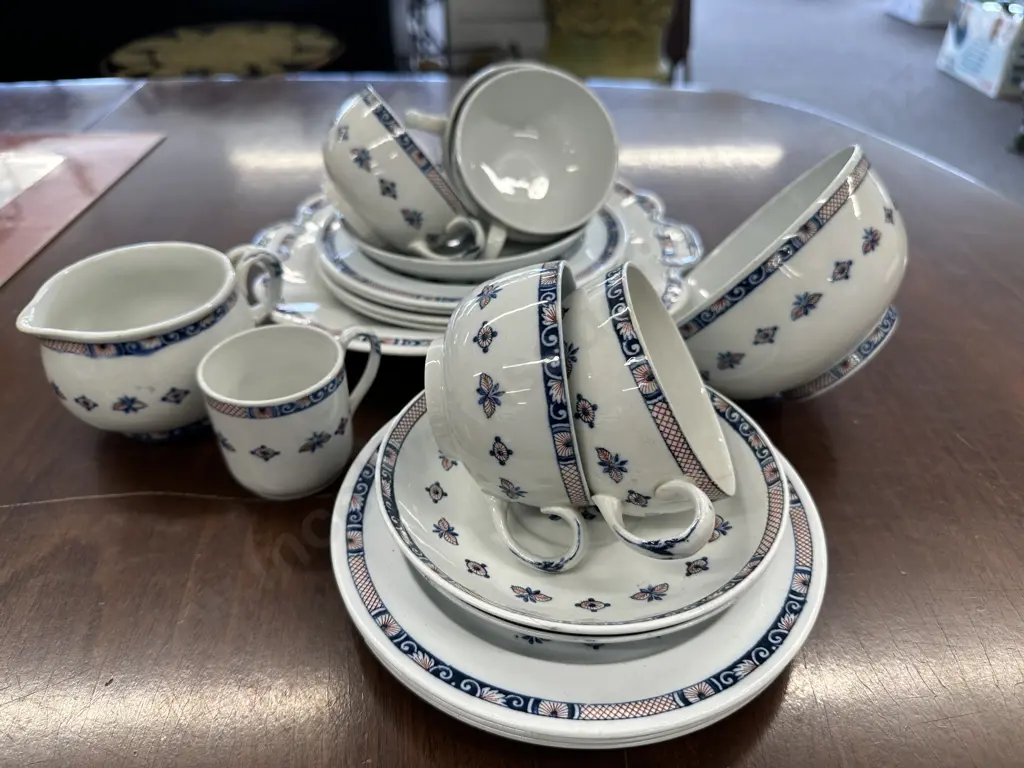 Wedgwood 'Vieux Rouen' China Tea Ware (some af) Image 1++
