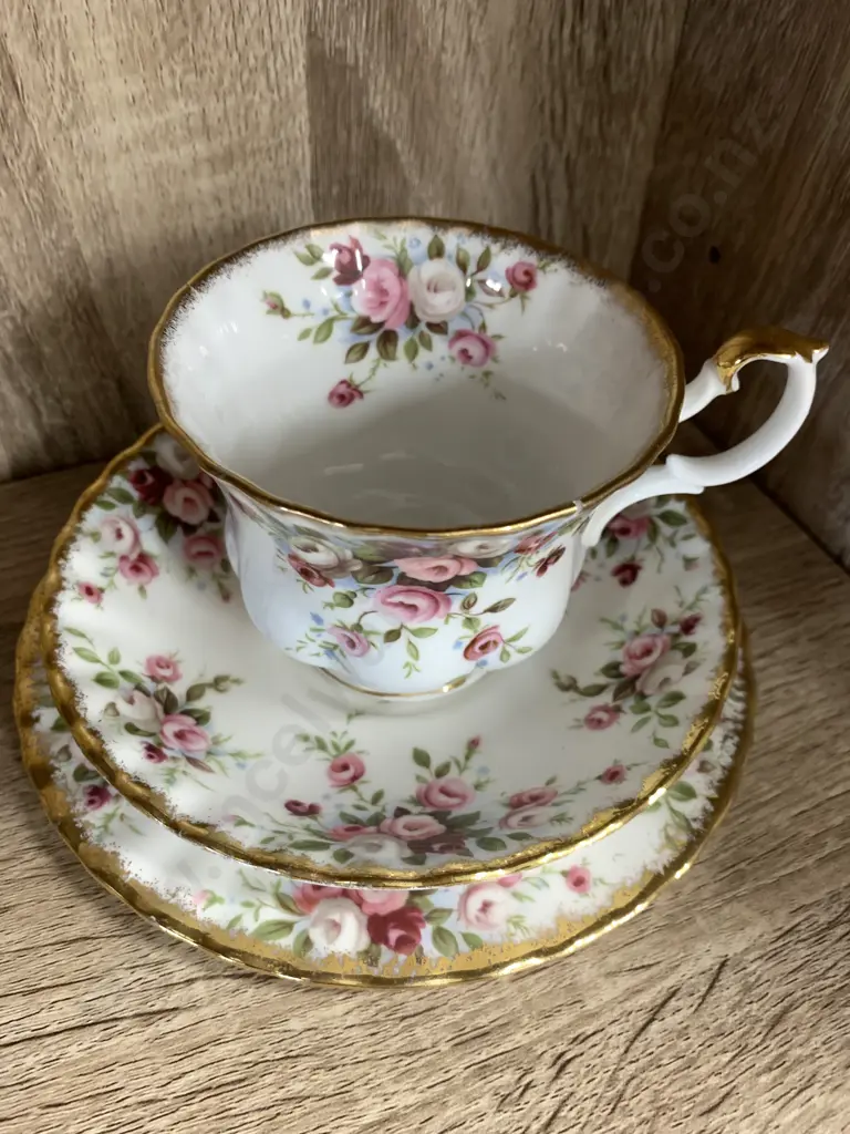 Vintage Royal Albert 'Cottage Garden' Trio Image 1++