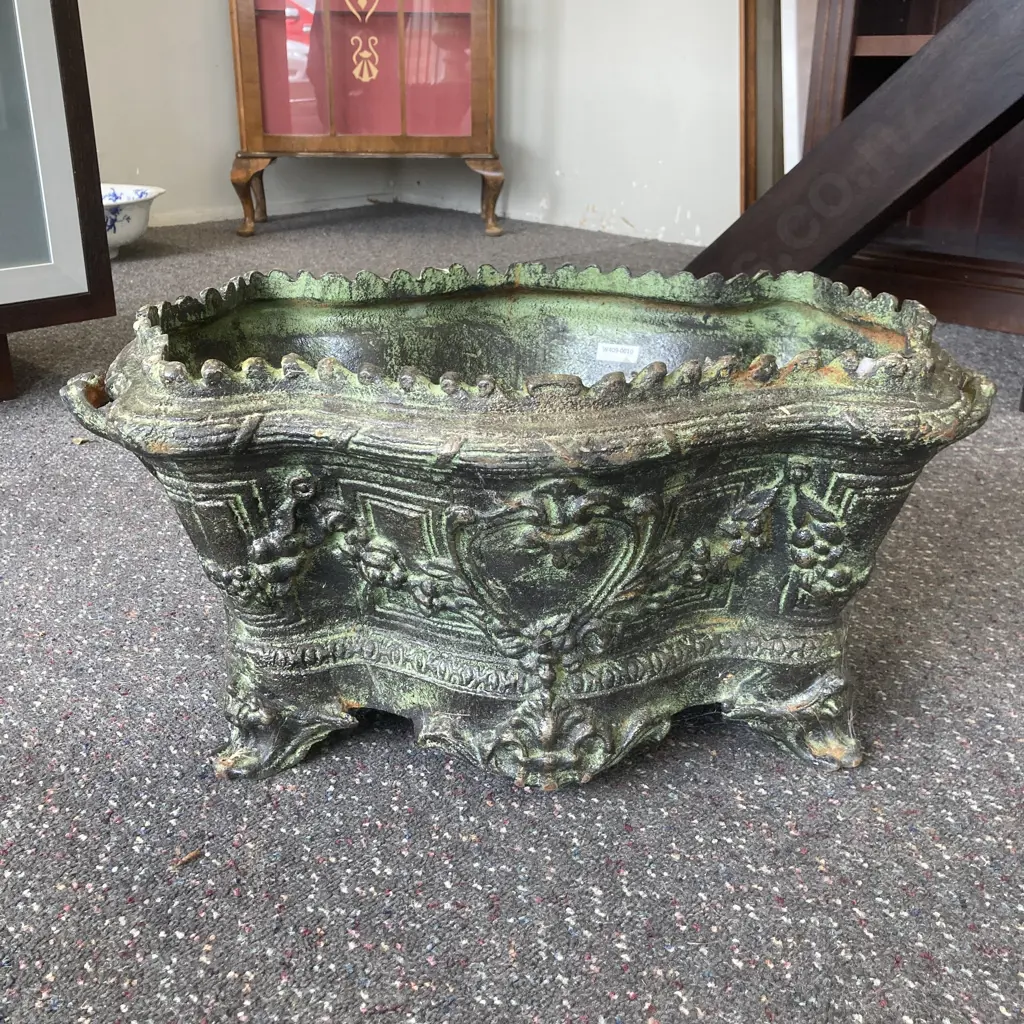 Cast Iron Ornate Footed Trough Planter, Dark Green, 26 x 56.5 x 35cm Image 1++