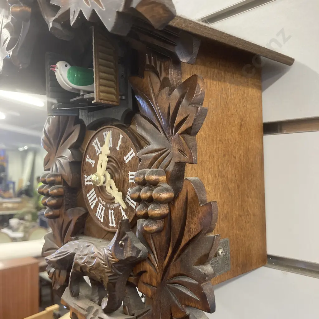 Wooden Cuckoo Clock, Battery Operated Image 1++