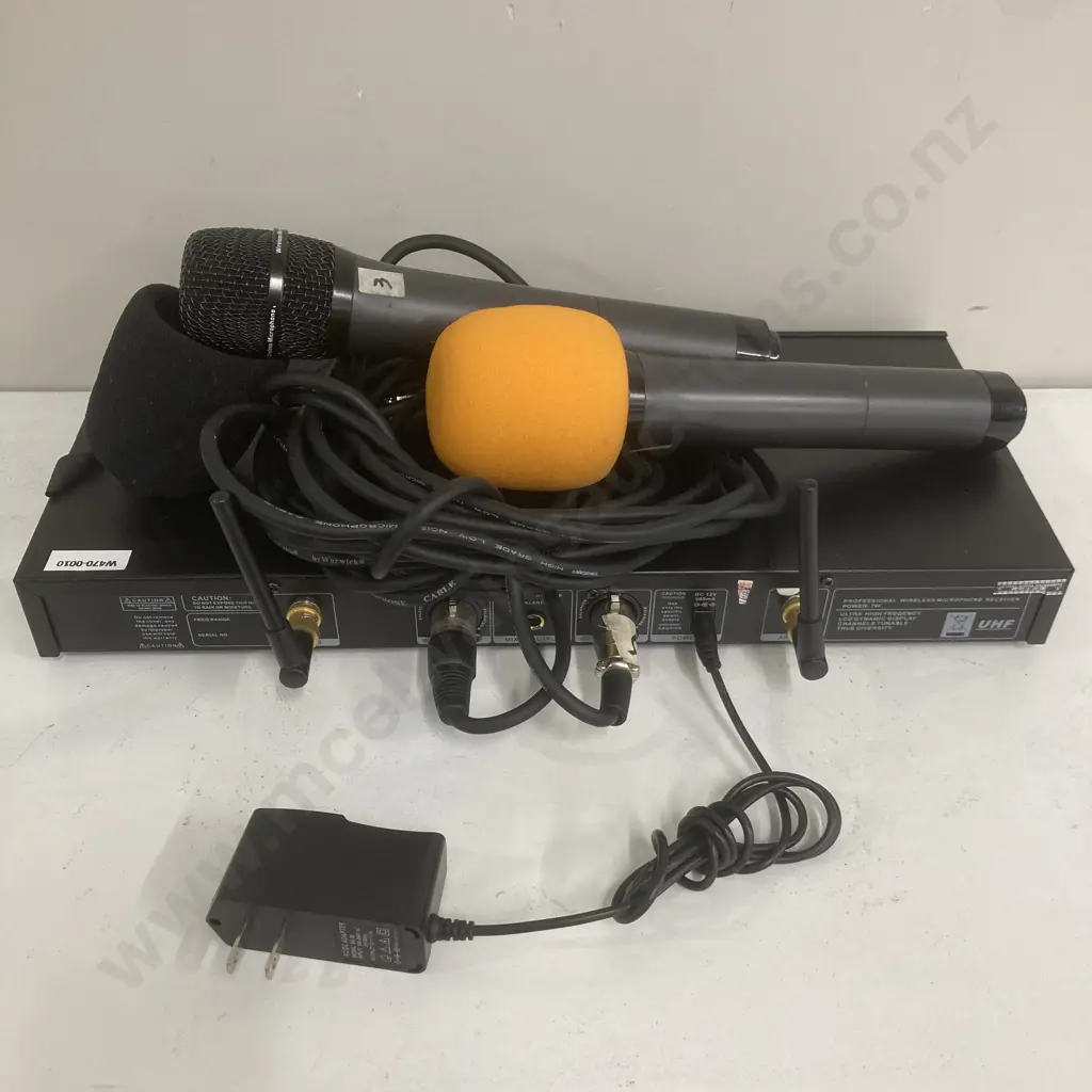 ENB Model ENB-01 Professional Wireless Microphone Receiver, 7W, UHF, Mic-A, B & Mixed Outputs, 2 x Wireless Microphones Image 1++