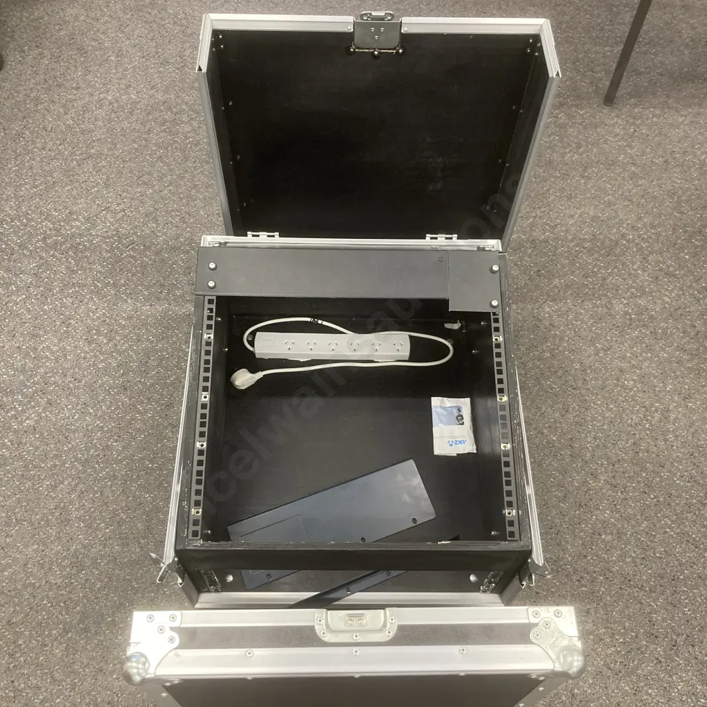 Proel DJ Rack Mixer Case, External Measurements H41 W55 D68cm, Recessed Steel Galvanized Butterfly Style Latches Image 1++