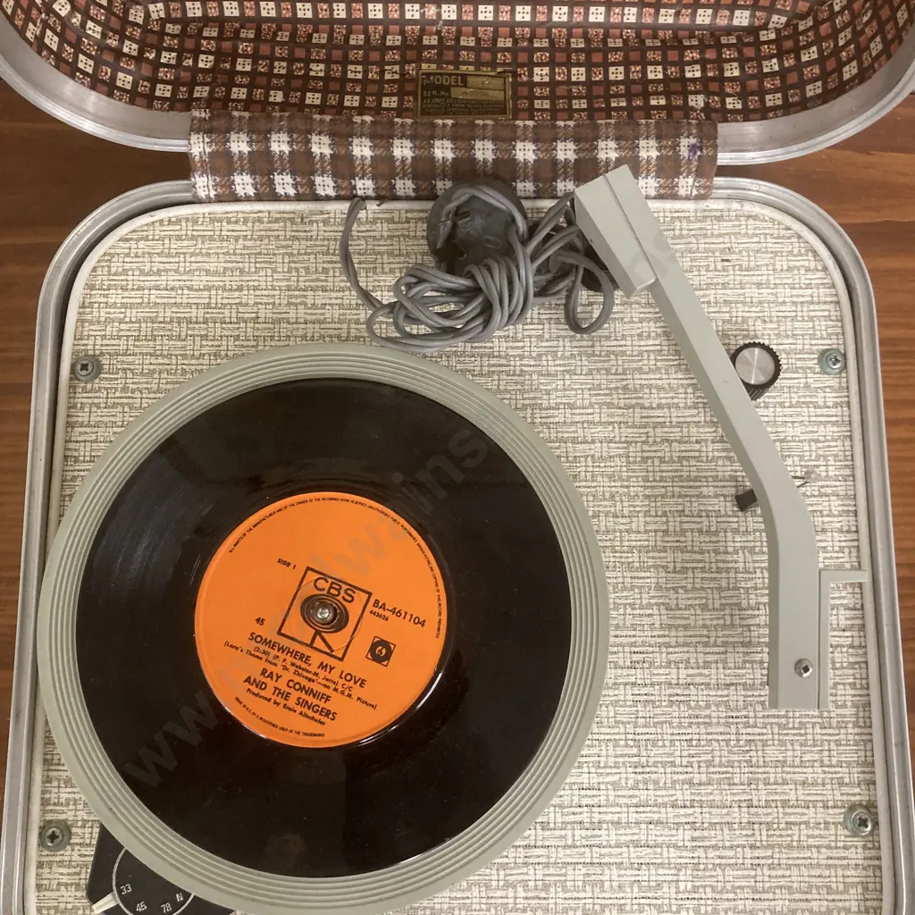 Vintage 1970's Poweray Electrical Record Player In Vinyl Case Image 1++
