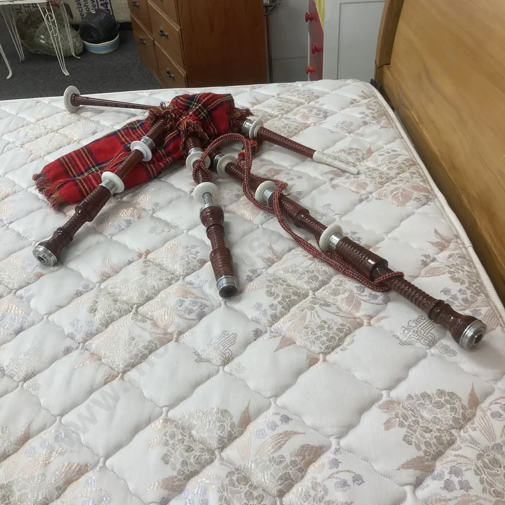 Bagpipes (As Found Condition) Image 1++