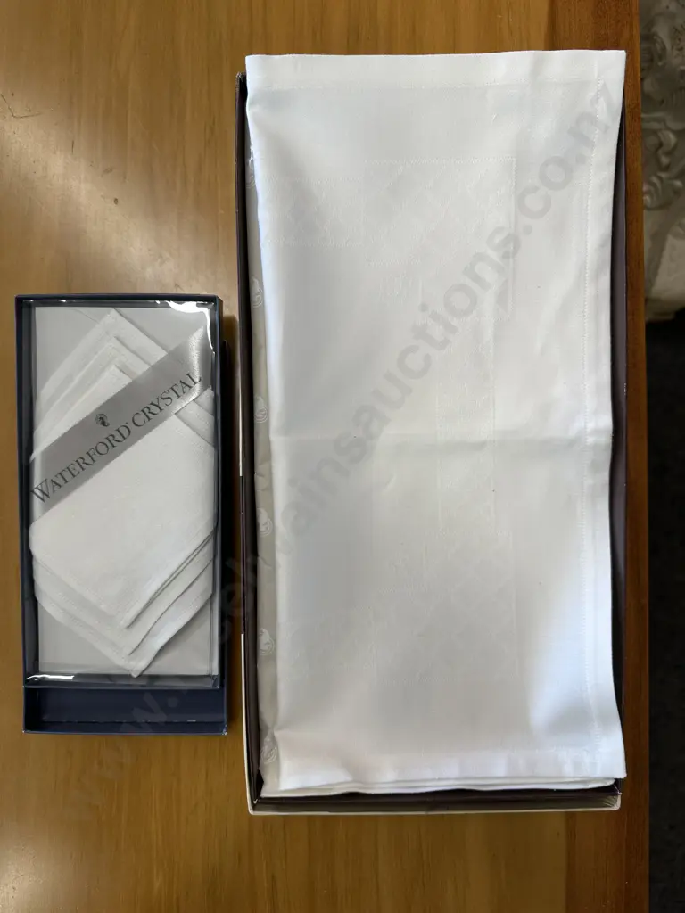 Waterford Crystal Irish Linen Coaster & Cotton Double Damask Placemats x2 Image 1++