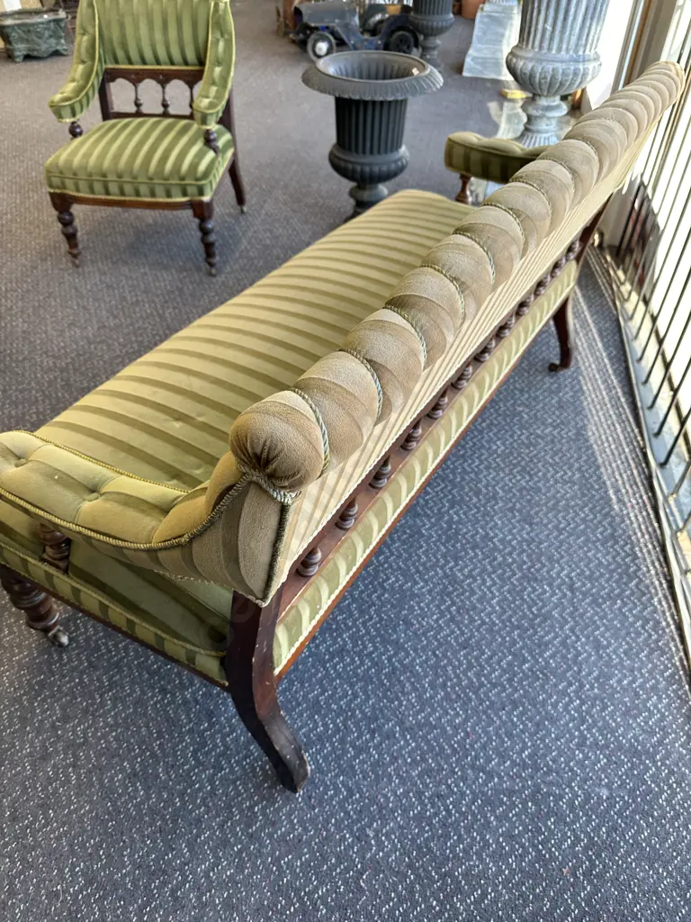 Rare Victorian Aesthetic Movement Sofa & Pair of Armchairs Image 1++