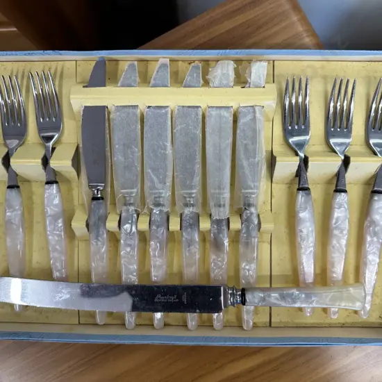 Sheffield ELOQUENCE Cutlery With Imitation Pearl Handles