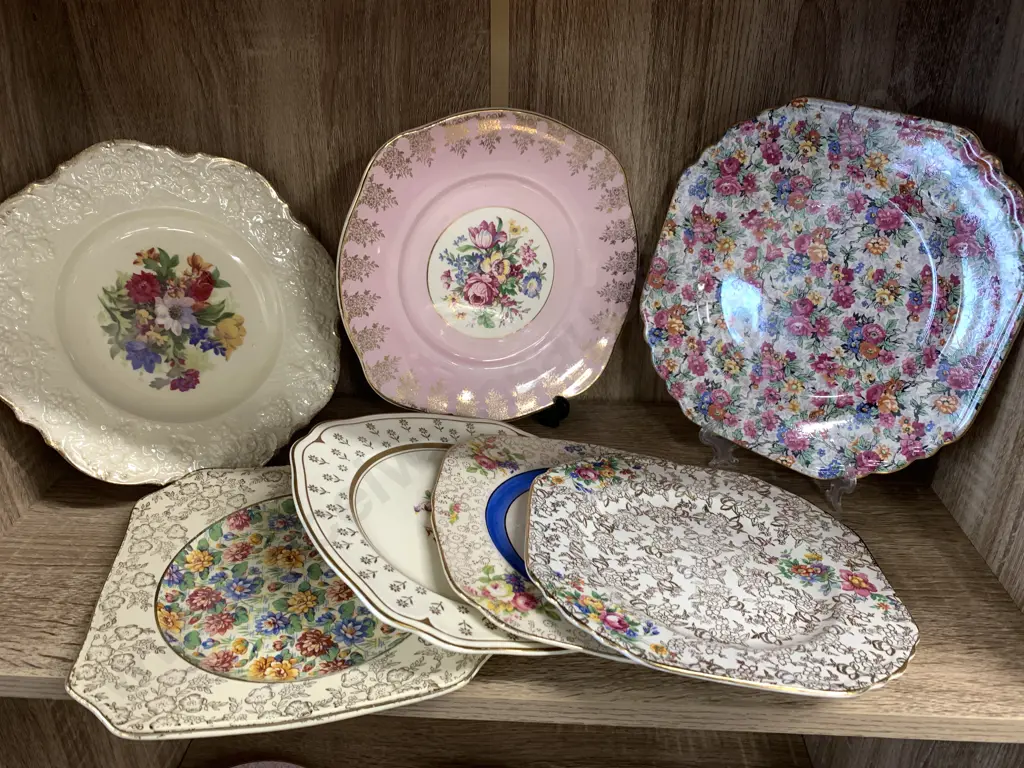 Selection Of English China Serving / Cake  Plates Image 1++