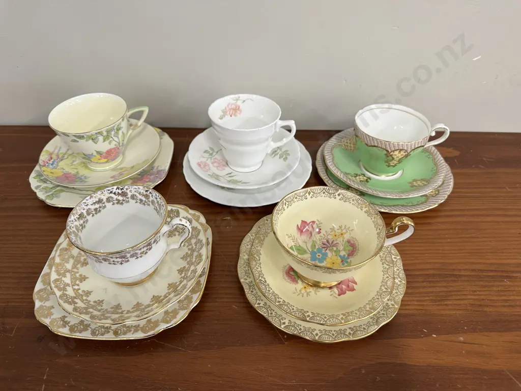 Selection Of Vintage Trios Including Aynsley, Queen Anne, Foley Etc  Image 1++
