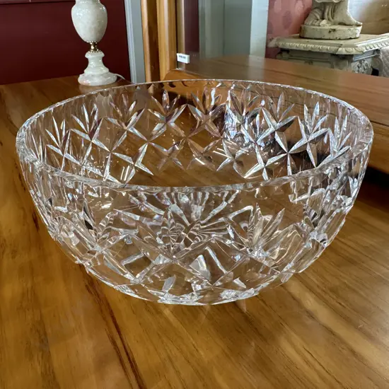 Webb Corbett Crystal Bowl H10cm, Diam20cm.