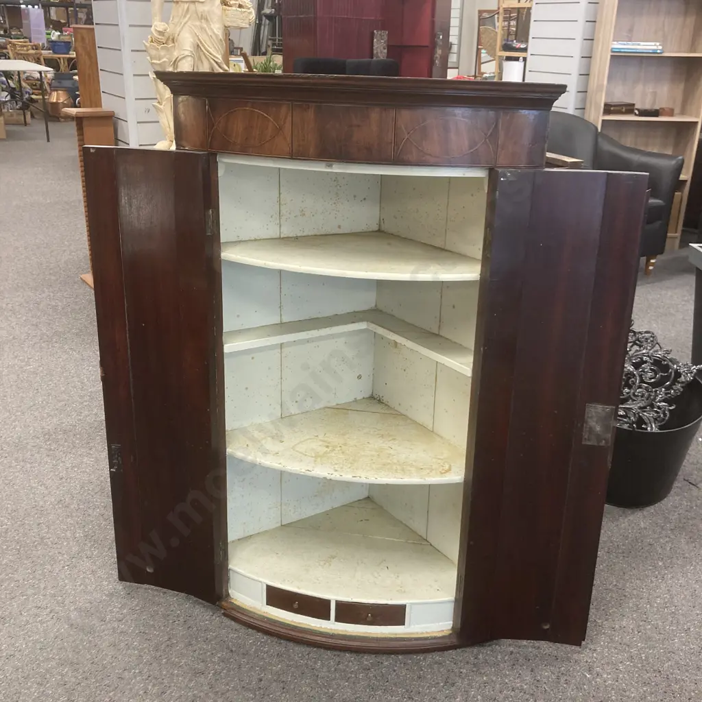 Georgian Mahogany Hanging Corner Cabinet With A Curved Front & Double Doors, With Key (As Found) H112 W73 D51cm Image 1++
