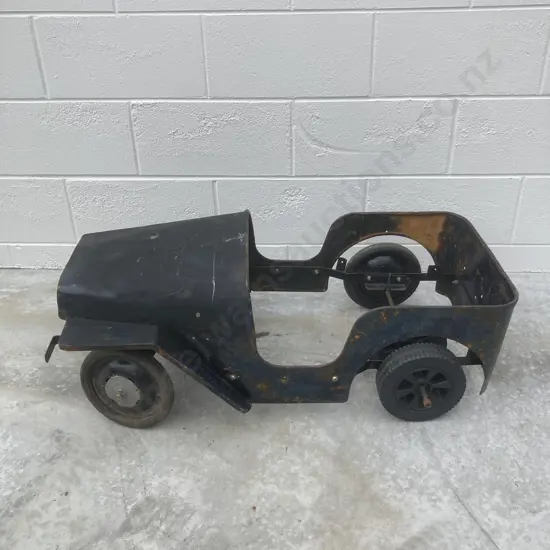 Tin Kids Jeep In Vintage Condition
