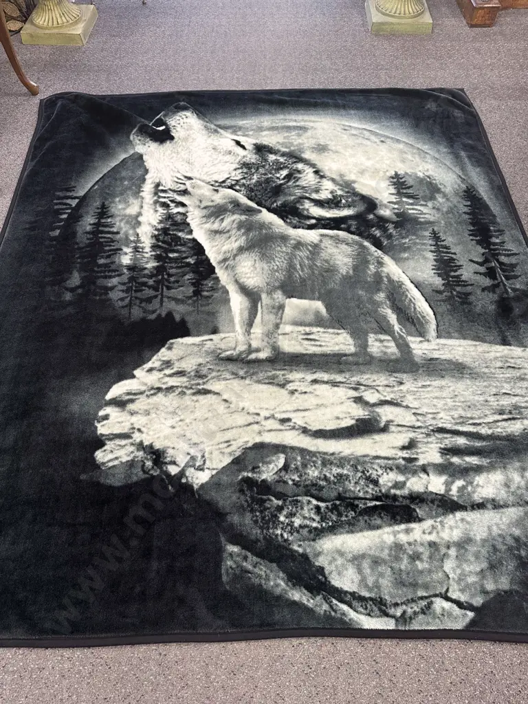 Black & Grey Wolf Blanket / Throw Image 1++