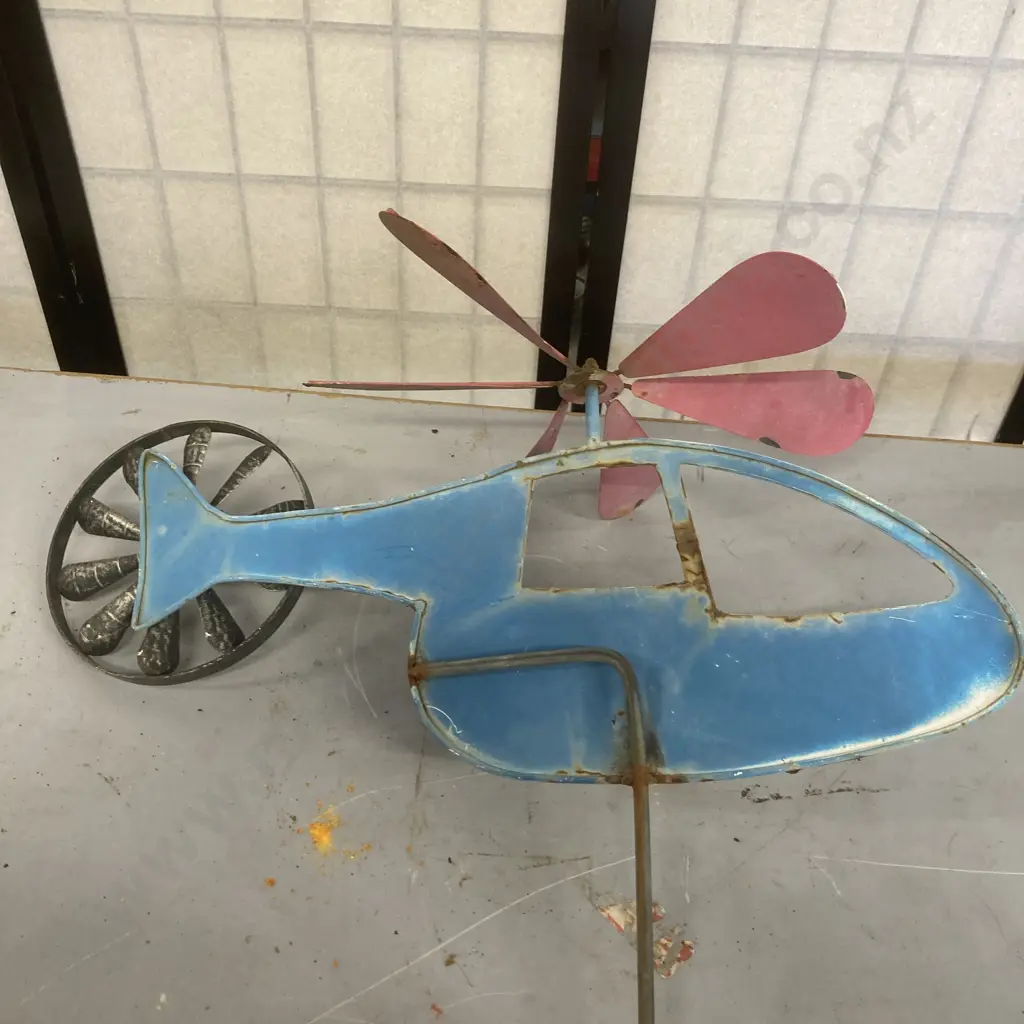 Steel Vintage Garden Wind Ornament Image 1++