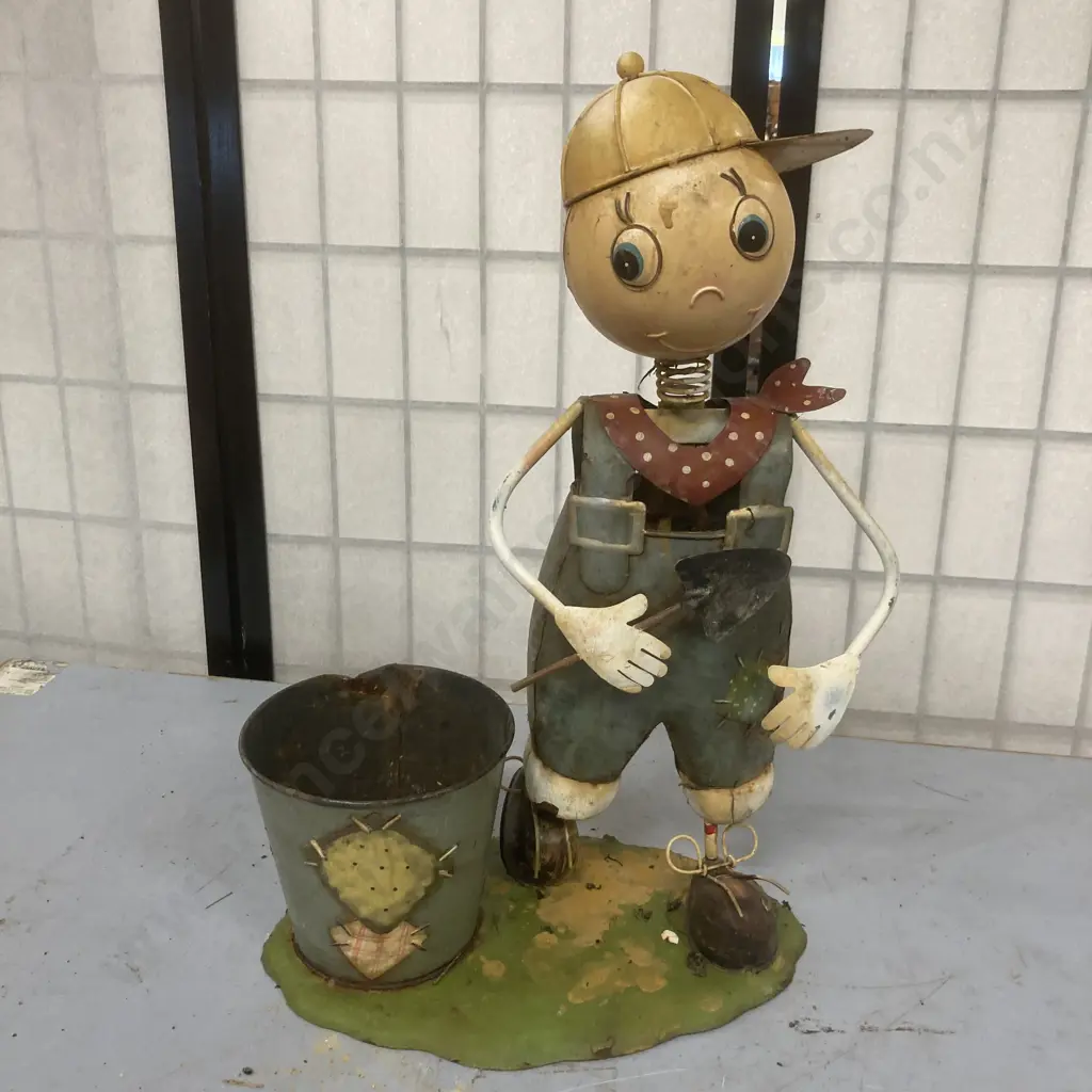 Vintage Steel Garden Ornament & Planter (As Found Condition) 52 x 34cm Image 1++