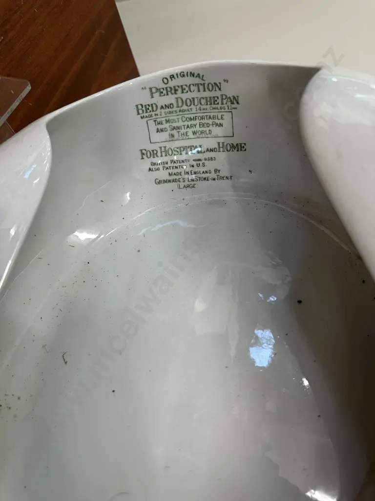 Collectable Grimwades Original Perfection Bed & Douche Pan Image 1++