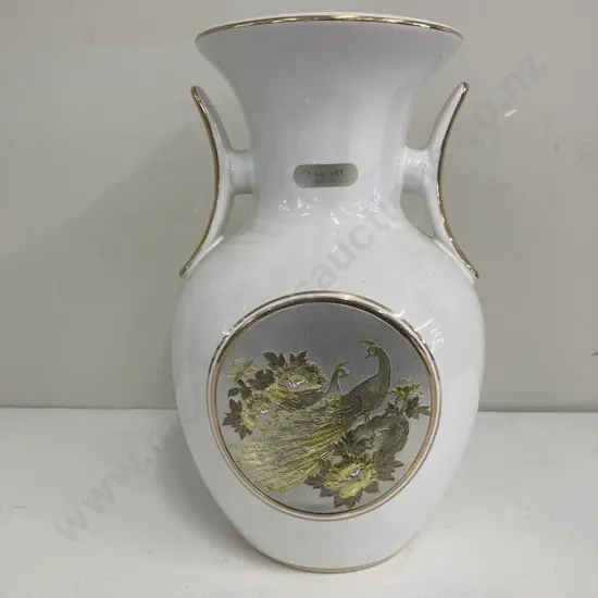 White Chokin Art Twin-Handled Vase Edged In 24k Gold With Peacockes Scene, H26cm, Made In Japan