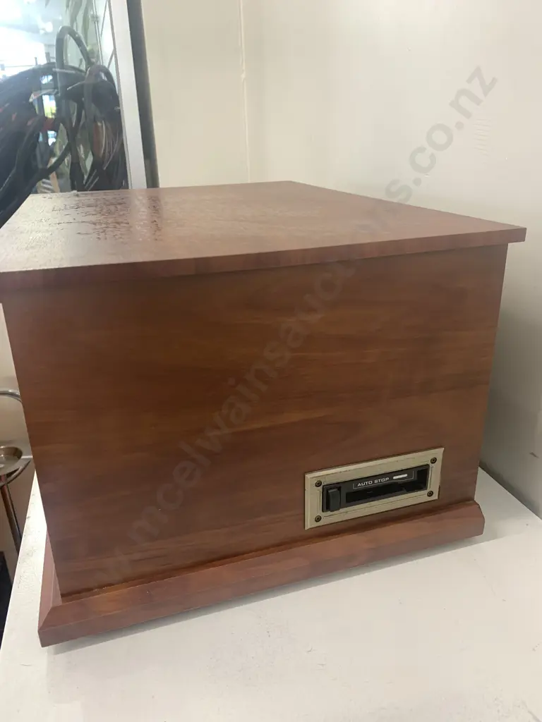 Vintage Record, Radio & CD Player Model ITVS200B Image 1++