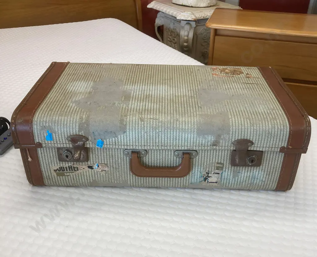 Vintage Cardboard Suitcase, H19 W61 D36cm Image 1++
