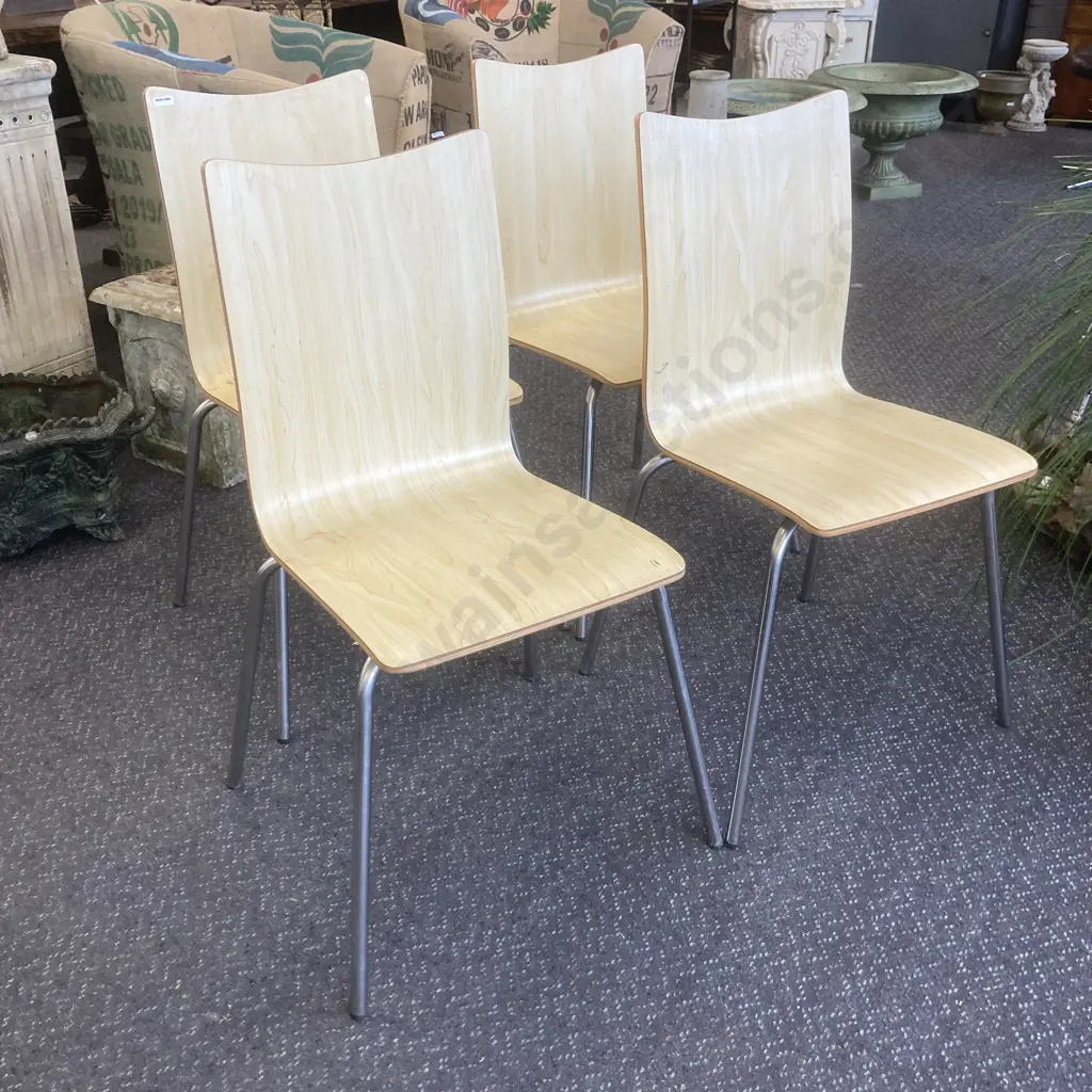 Set of Four Steam Back Dining Chairs Image 1++