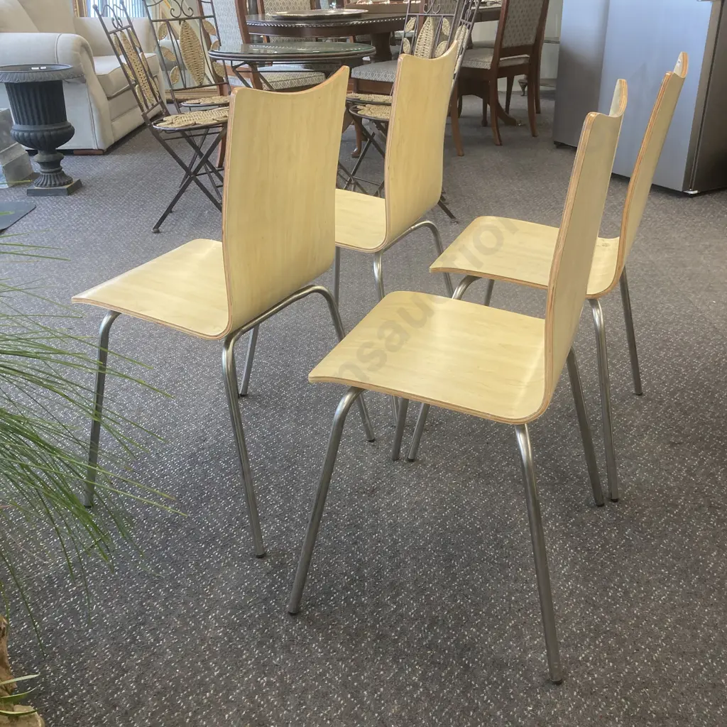 Set of Four Steam Back Dining Chairs Image 1++