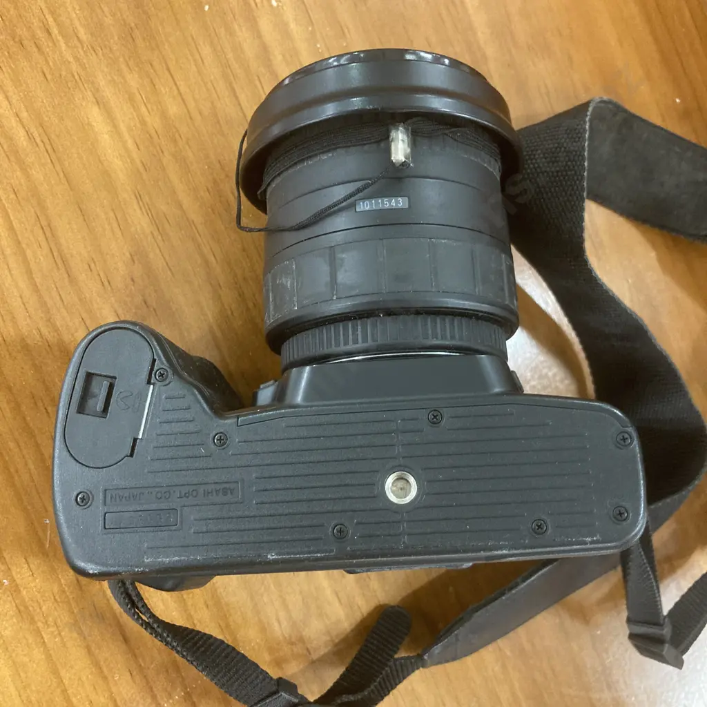 Pentax Z-70 SLR 35mm Film Camera, Sigma 28-200mm 1:3.8-5.6 Zoom Lens, Carry Case, New Battery Image 1++
