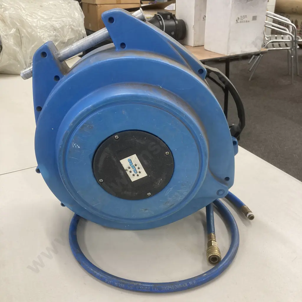 EURO Retractable Air Hose Reel & Hose, 3/8" 9.5mm 300Psi Image 1++