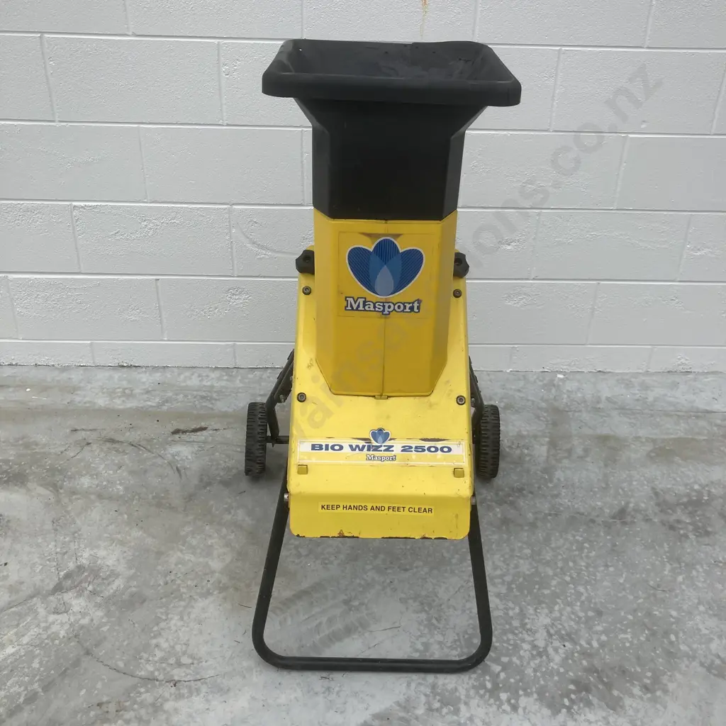 Masport Bio Wizz 2500 Electric Chipper Image 1++