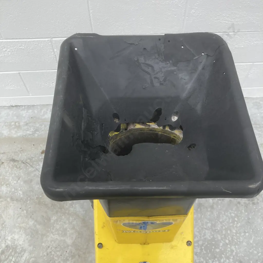 Masport Bio Wizz 2500 Electric Chipper Image 1++