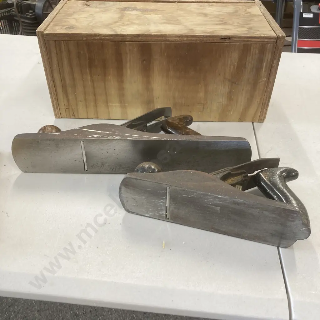 Stanley Bailey No5 & No4 Wood Planes, 2 Inch Single Irons In Original Packaging In Wooden Case Image 1++