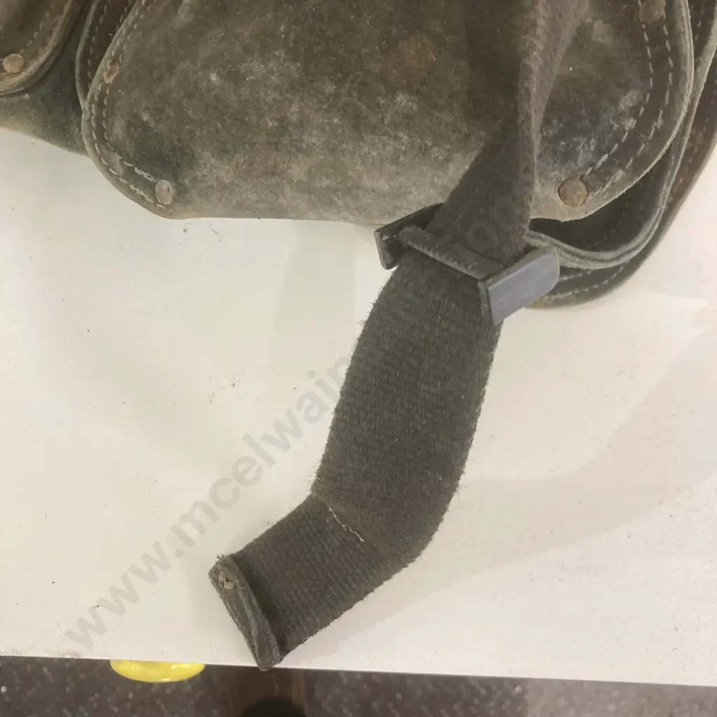 Builders Toolbelt With Tools & Tape Measure (Plastic Buckle Broken) Image 1++