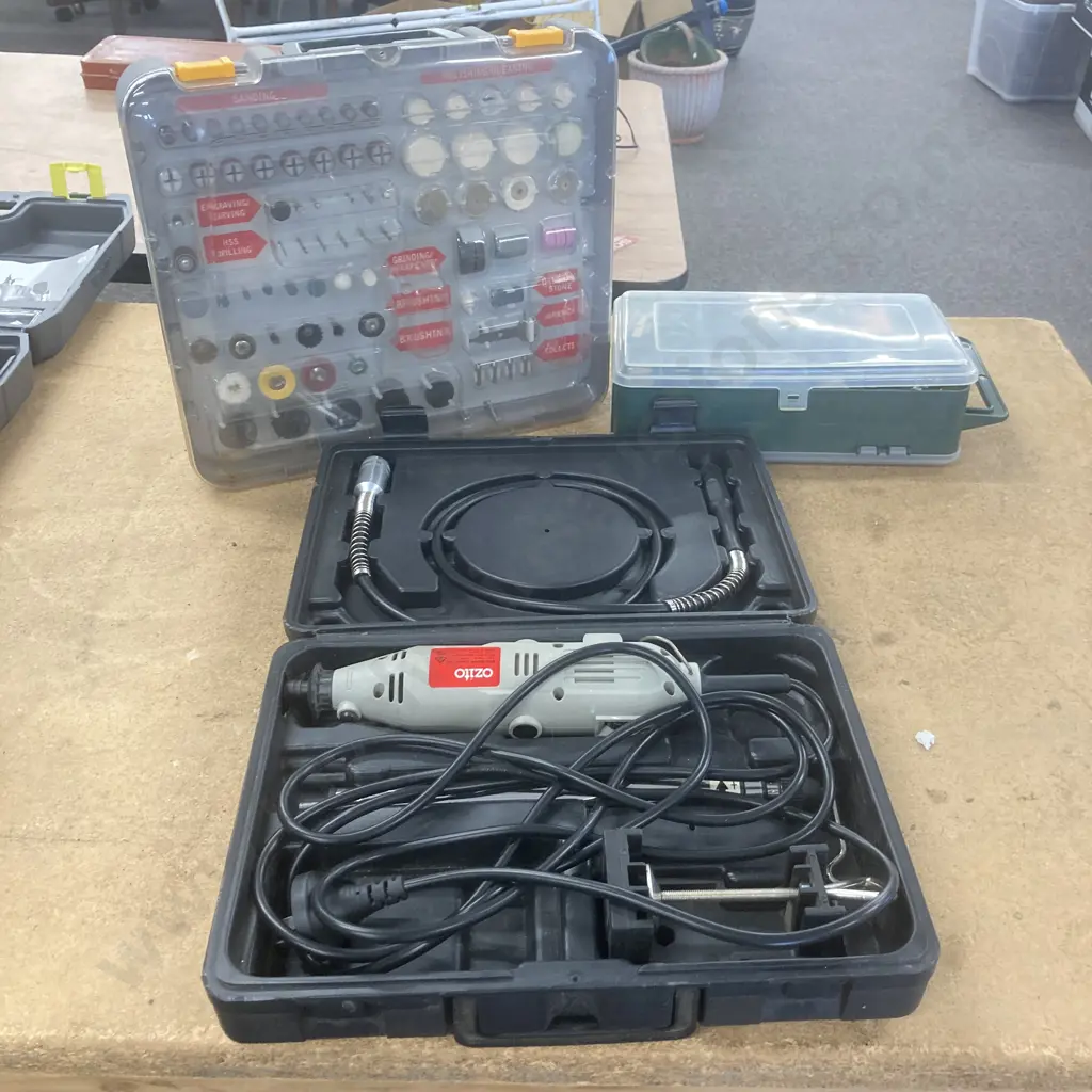 Ozito Rotary Tool & 2 Containers of Accesories Image 1++