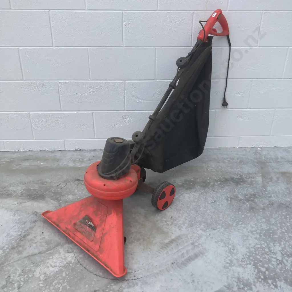 ToolPro 1200 Watt Garden Vac Image 1++