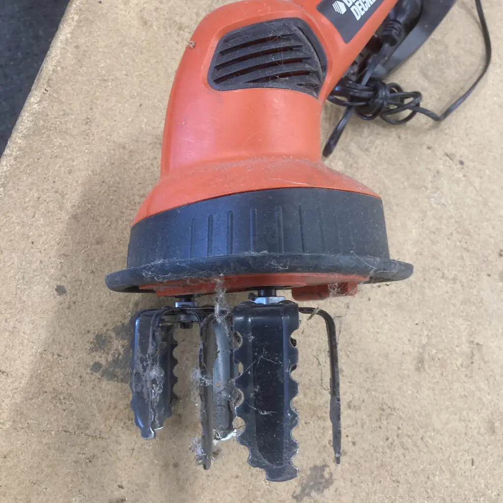 Black & Decker 18V Cordless Garden Tiller, Battery & Charger, Efco 350W Hedge Trimmer Image 1++