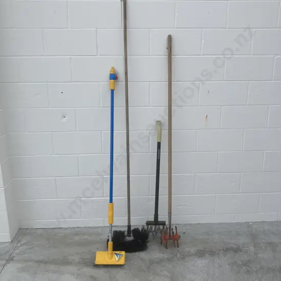 Lot of 2 Brushes, 2 Garden Tools