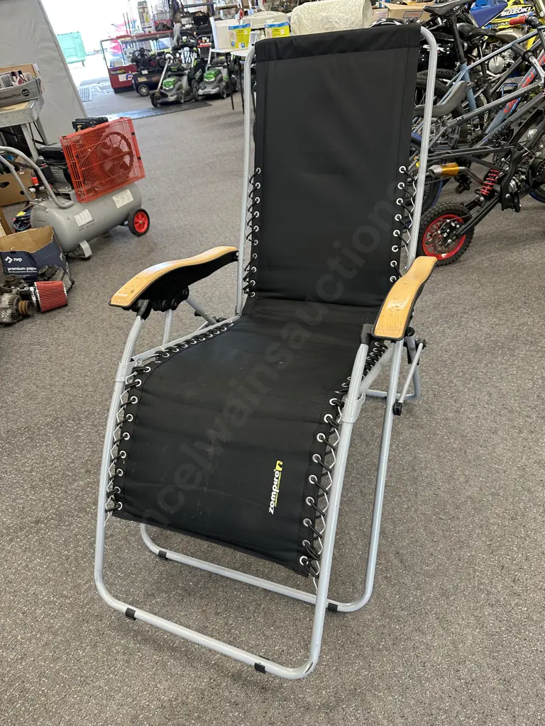 Zempire Folding Camp Chair Image 1++