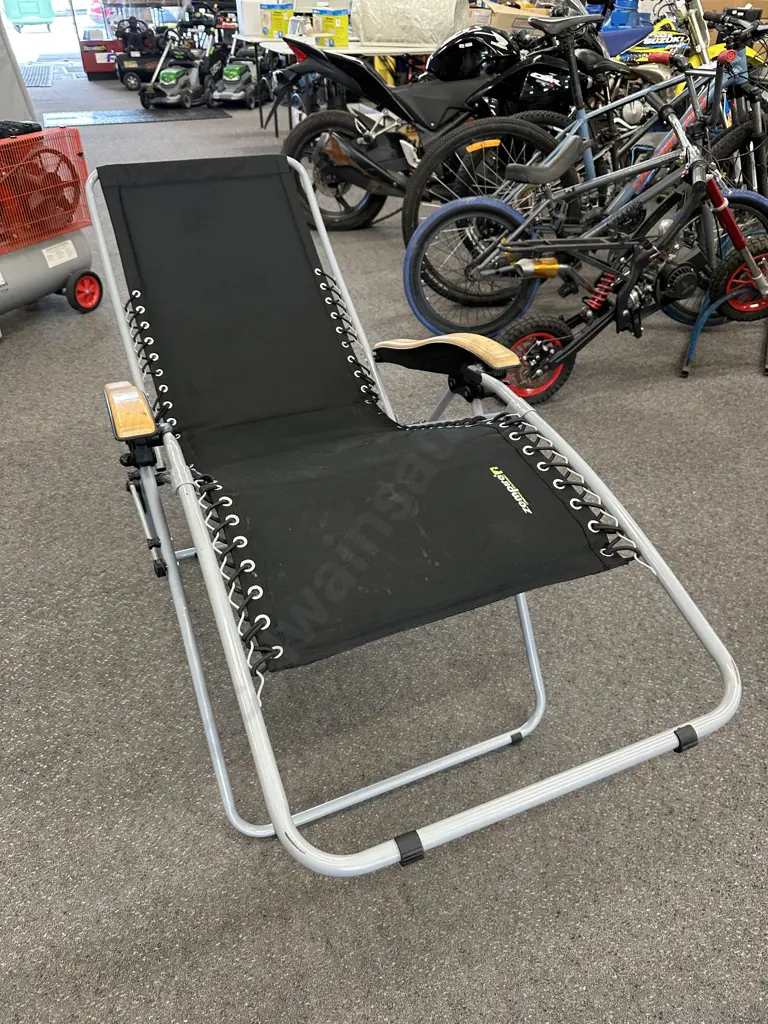 Zempire Folding Camp Chair Image 1++