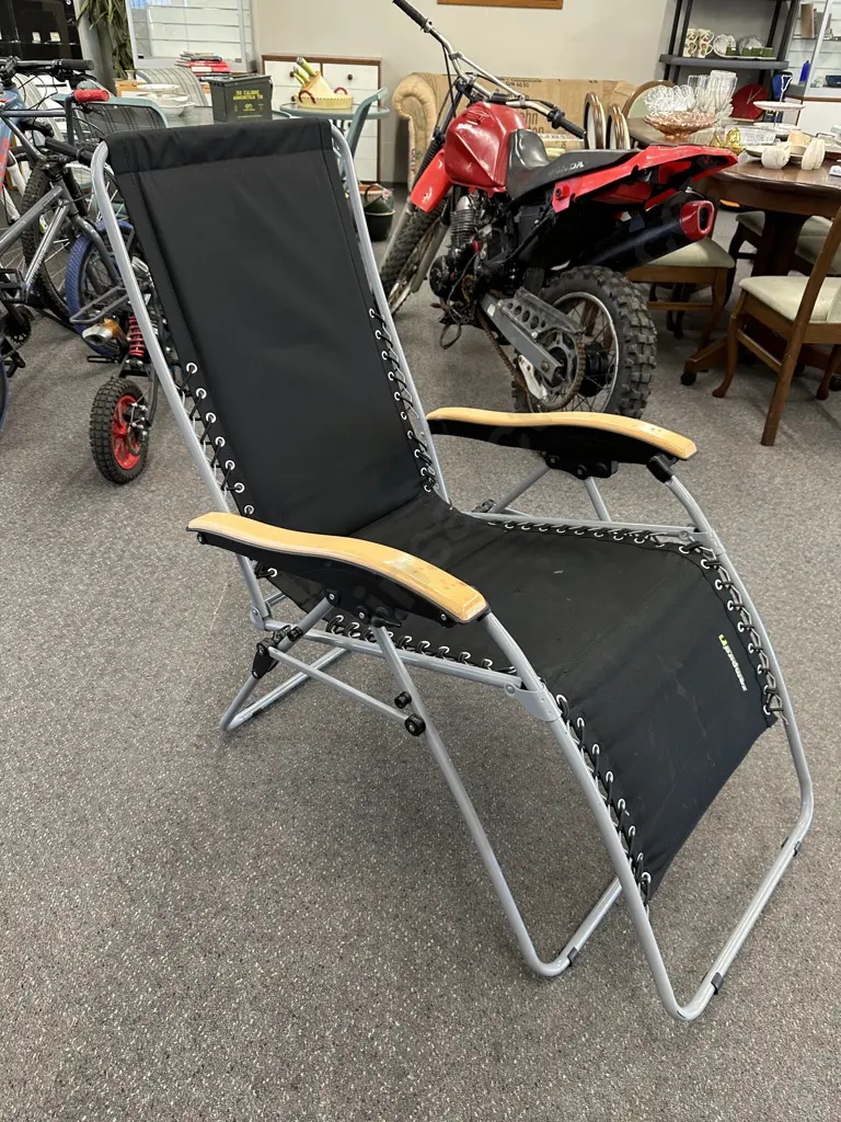 Zempire Folding Camp Chair Image 1++