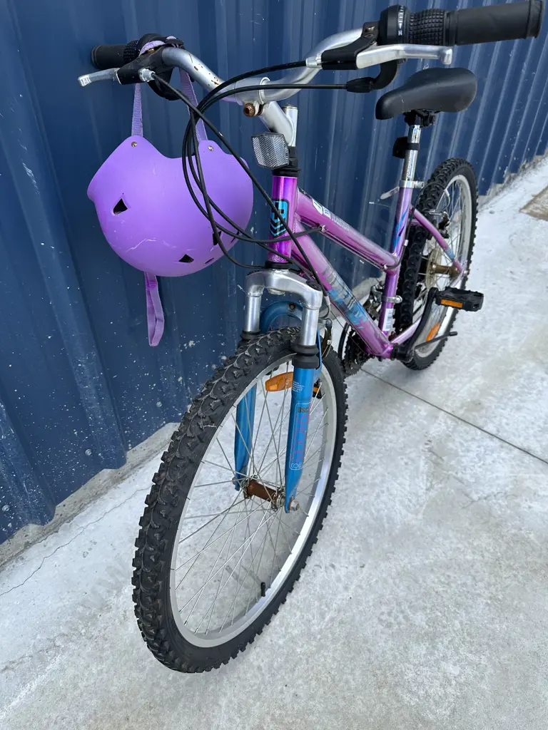 Tourex Pink Girls Bike, Purple Helmet Image 1++