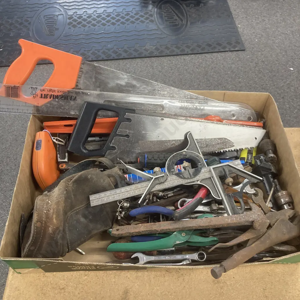 Box Lot Tools, Saws, Nail Bag, Level Etc Image 1++