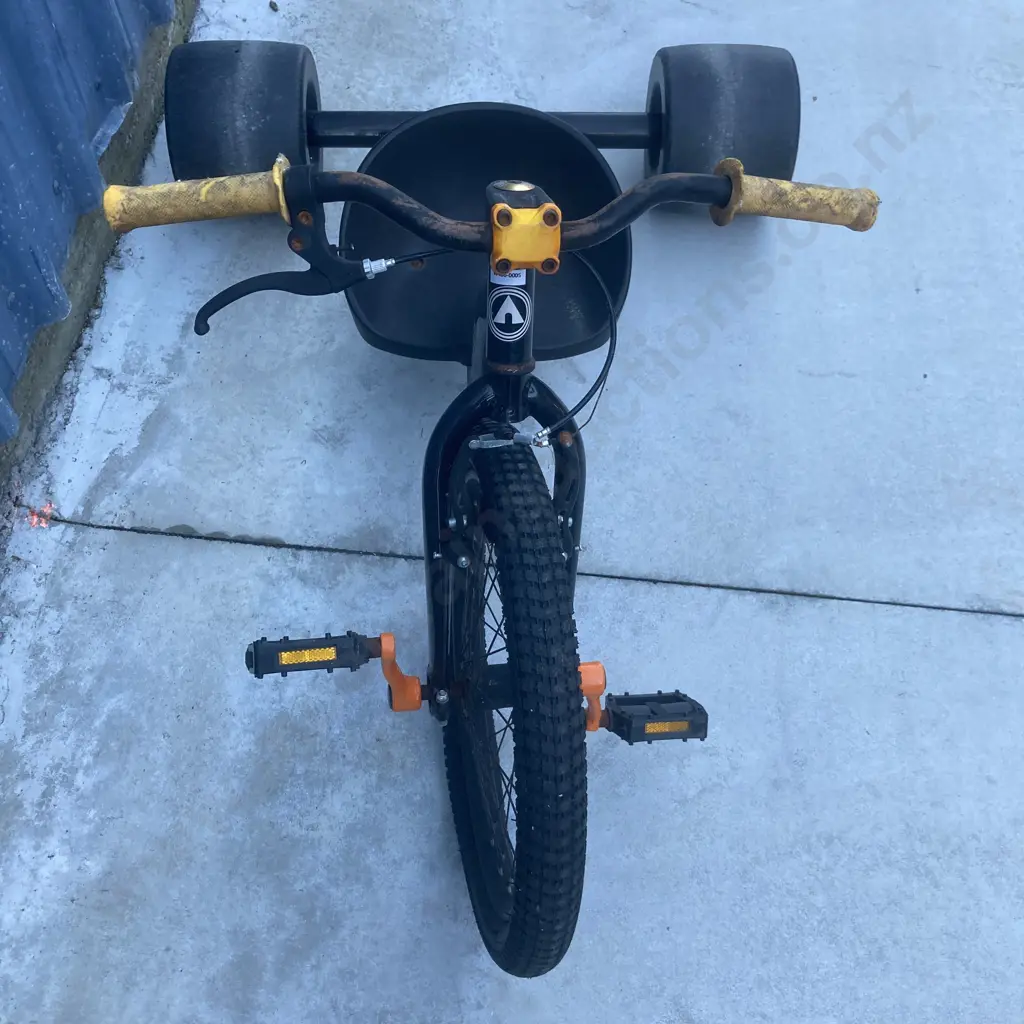 Airwalk Big Wheel Slider Drift Trike Image 1++
