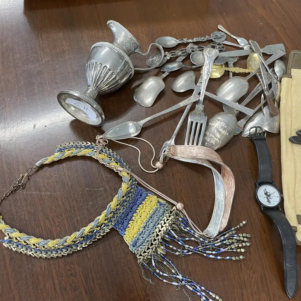 Box lot of assorted: Jewellery, Manicure set, silverware, Daniel Washington Watch etc Image 1++
