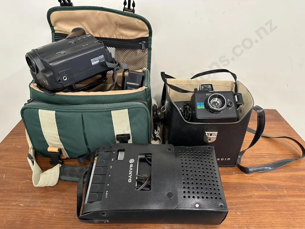 Vintage Items, Sony Handycam Video8 In Case, Sanyo Tape Deck, Polaroid Camera In Case Image 1++