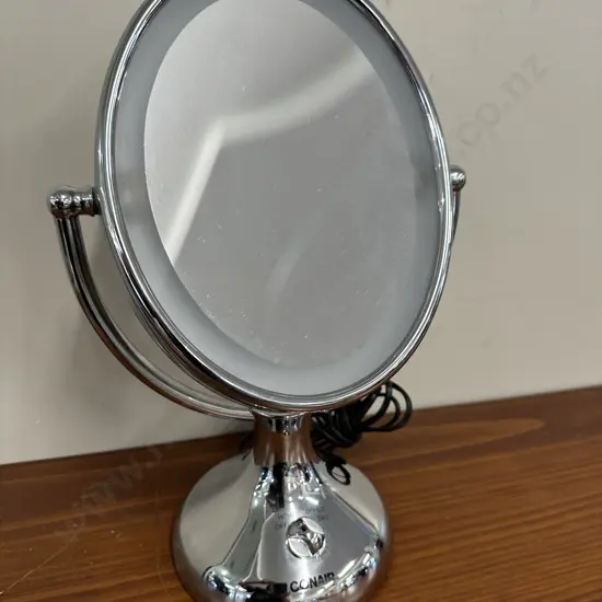 Conair Magnifying Mirror, Model CBE18A