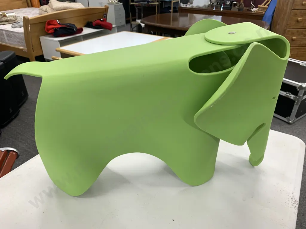 Kids Elephant Shape Stool - Lime Green Image 1++