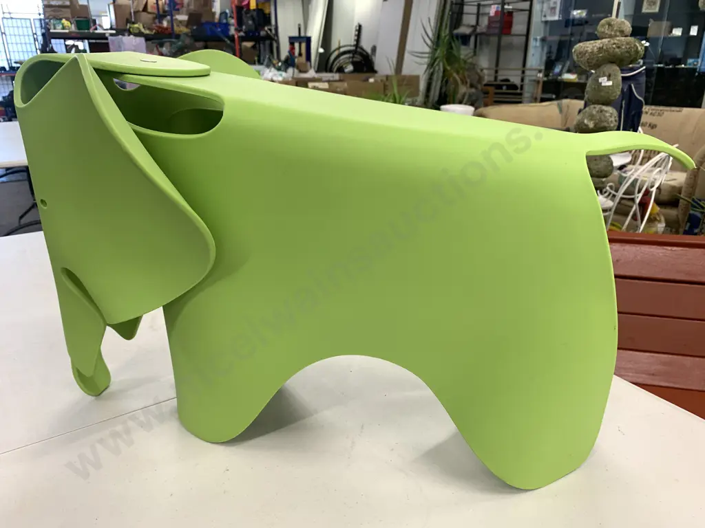 Kids Elephant Shape Stool - Lime Green Image 1++