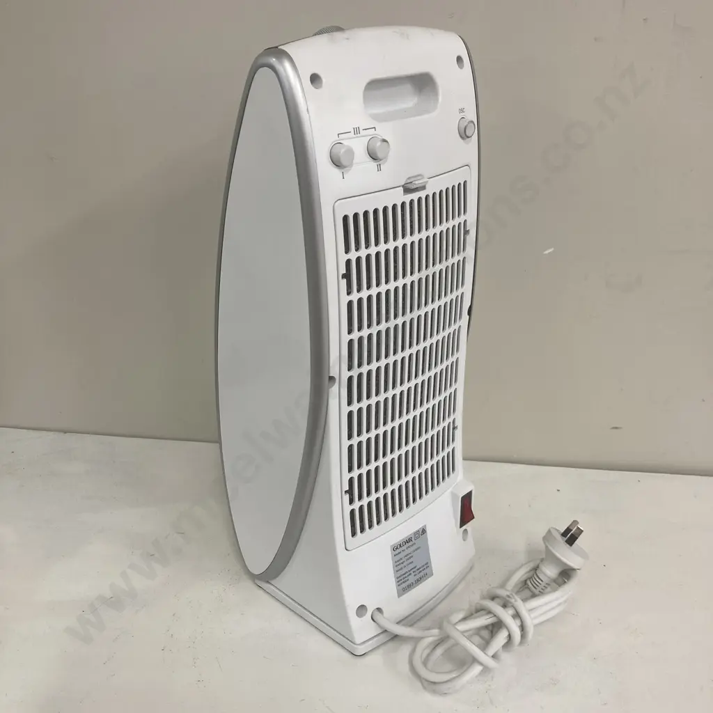 Goldair Ceramic Fan Heater 2400W Model GPCH335 Image 1++