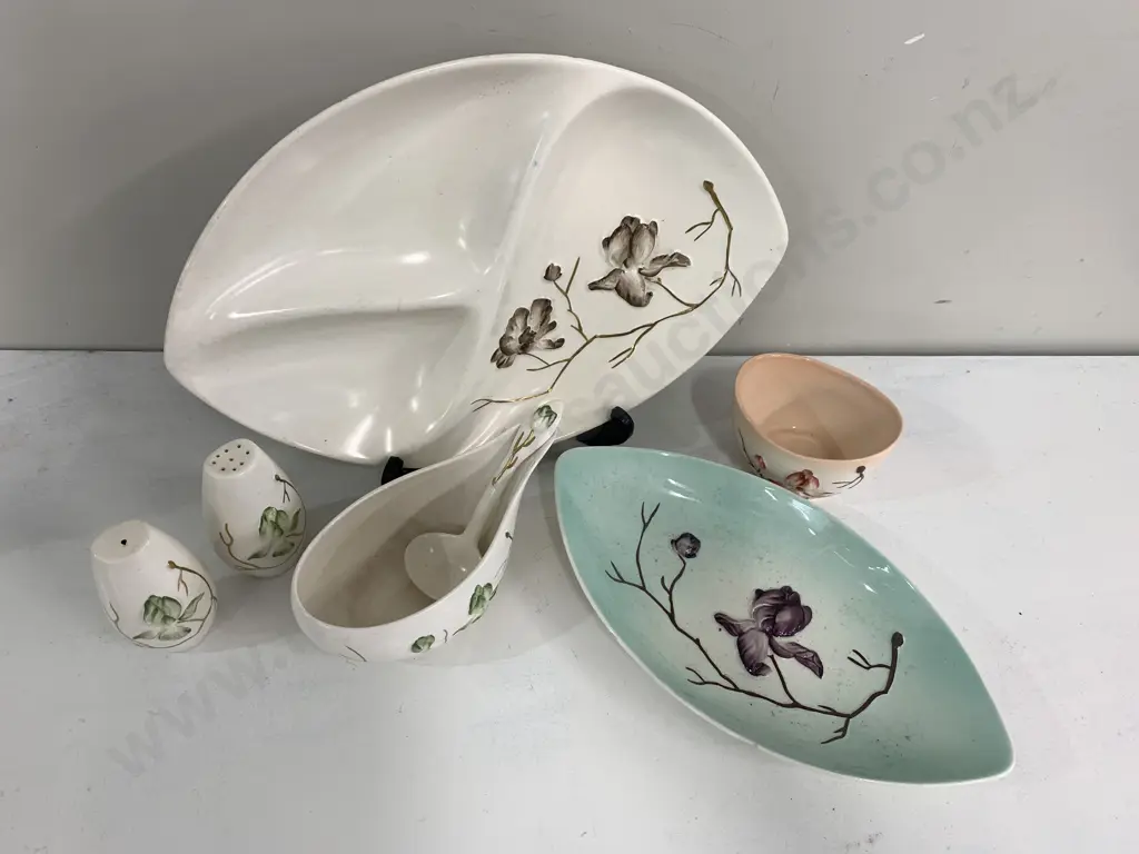 Selection Of Carlton Ware Platters, Gravy Boat Etc Image 1++